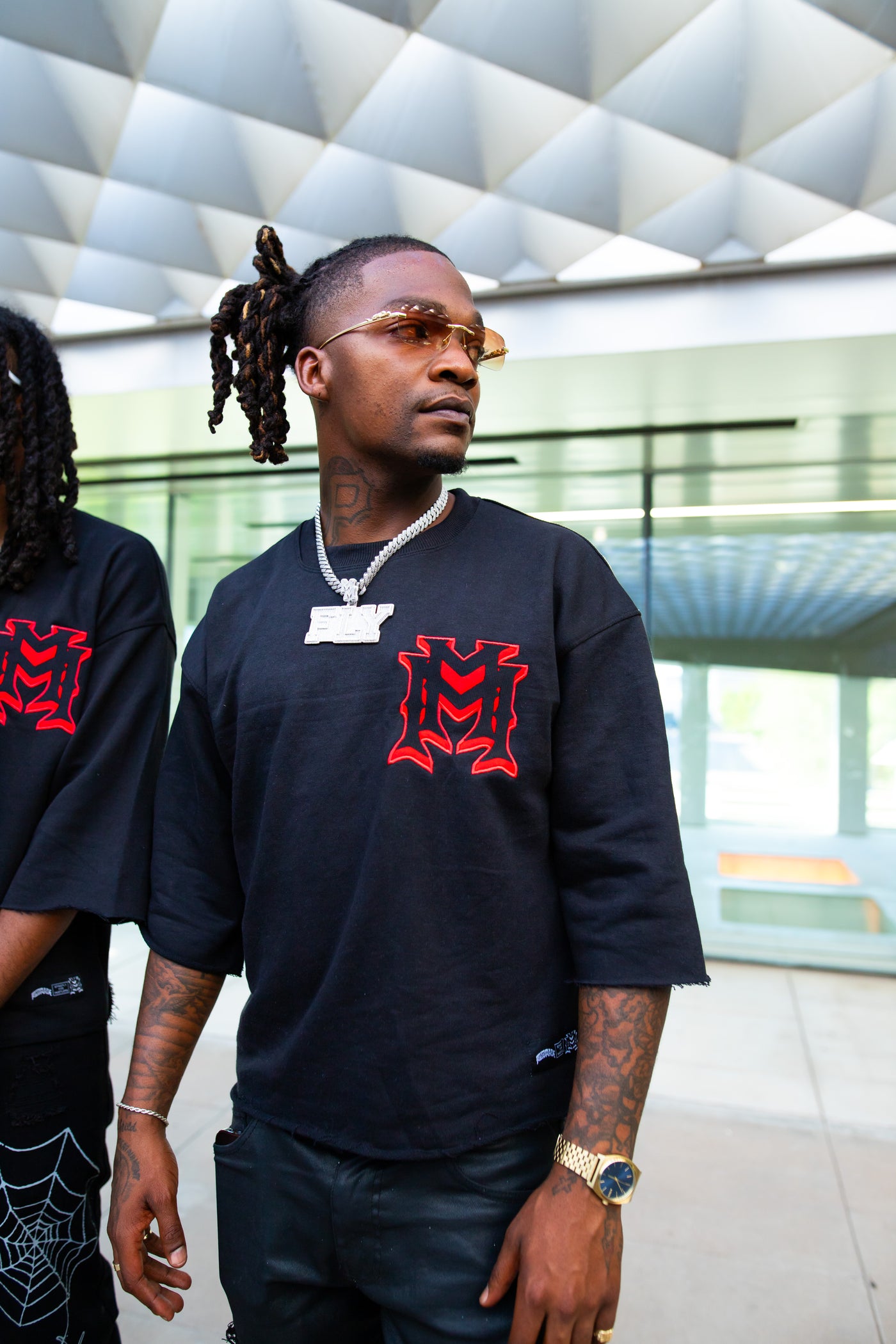 Black/red color embroidered drop shoulder tee